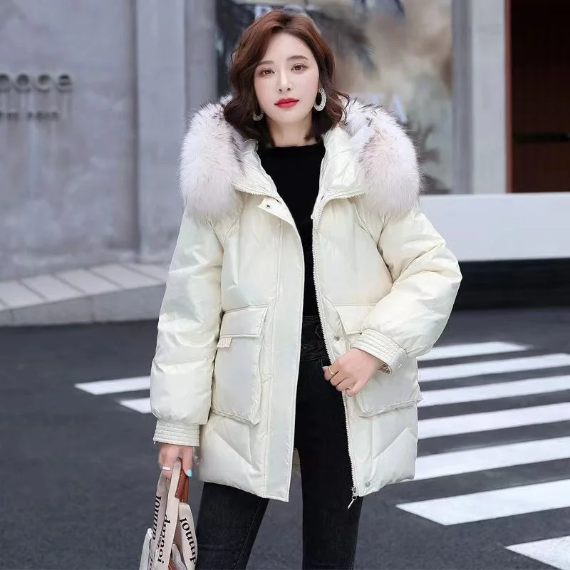 2023 New Women's Quilted Cotton Jacket Thickened Short Style Fur Collar Coat Korean Style Zipper Closure Long Sleeve Loose Fit
2023 New Women's Quilted Cotton Jacket Thickened Short Style Fur Collar Coat Korean Style Zipper Closure Long Sleeve Loose Fit