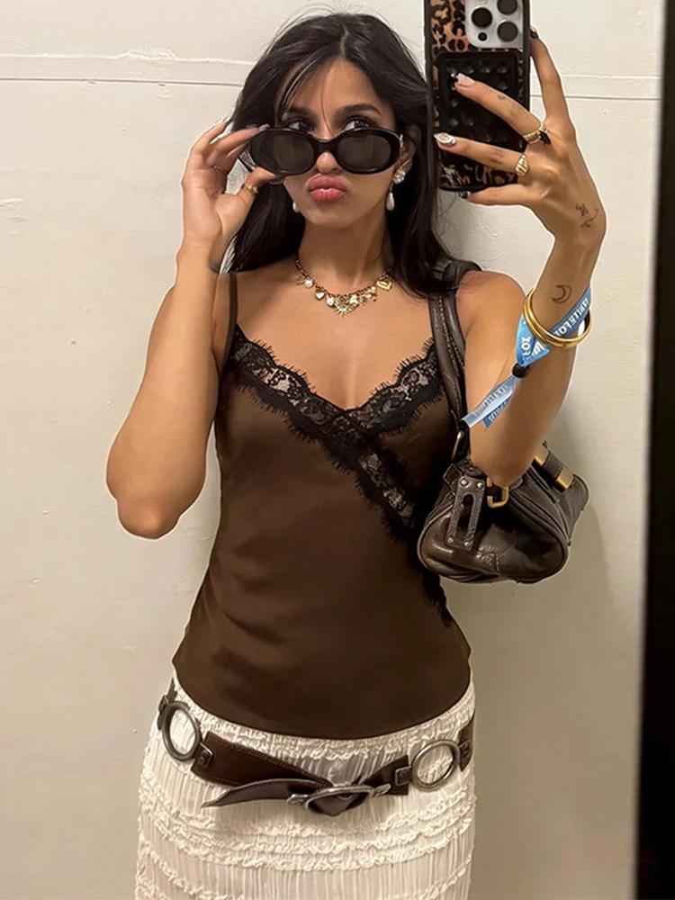 Trendix Women's Satin Lace Camisole 2026 Summer V Neck Patchwork Hollow Out Tank Tops Party Sexy Holiday Sleeveless Beach Vest
Trendix Women's Satin Lace Camisole 2026 Summer V Neck Patchwork Hollow Out Tank Tops Party Sexy Holiday Sleeveless Beach Vest