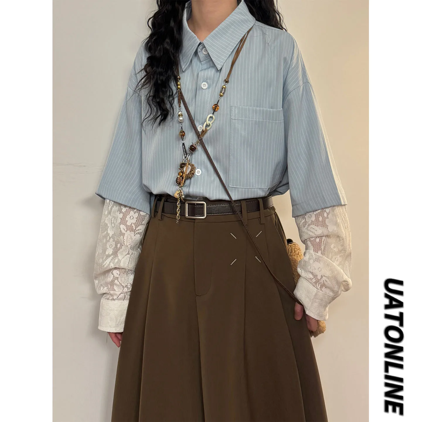 UATONLINE2026 Весенняя женская рубашка в американском ретро-стиле с кружевными вставками и полосками, имитация двухслойности, длинный рукав, повседневный крой, с воротником
UATONLINE2026 Весенняя женская рубашка в американском ретро-стиле с кружевными вставками и полосками, имитация двухслойности, длинный рукав, повседневный крой, с воротником