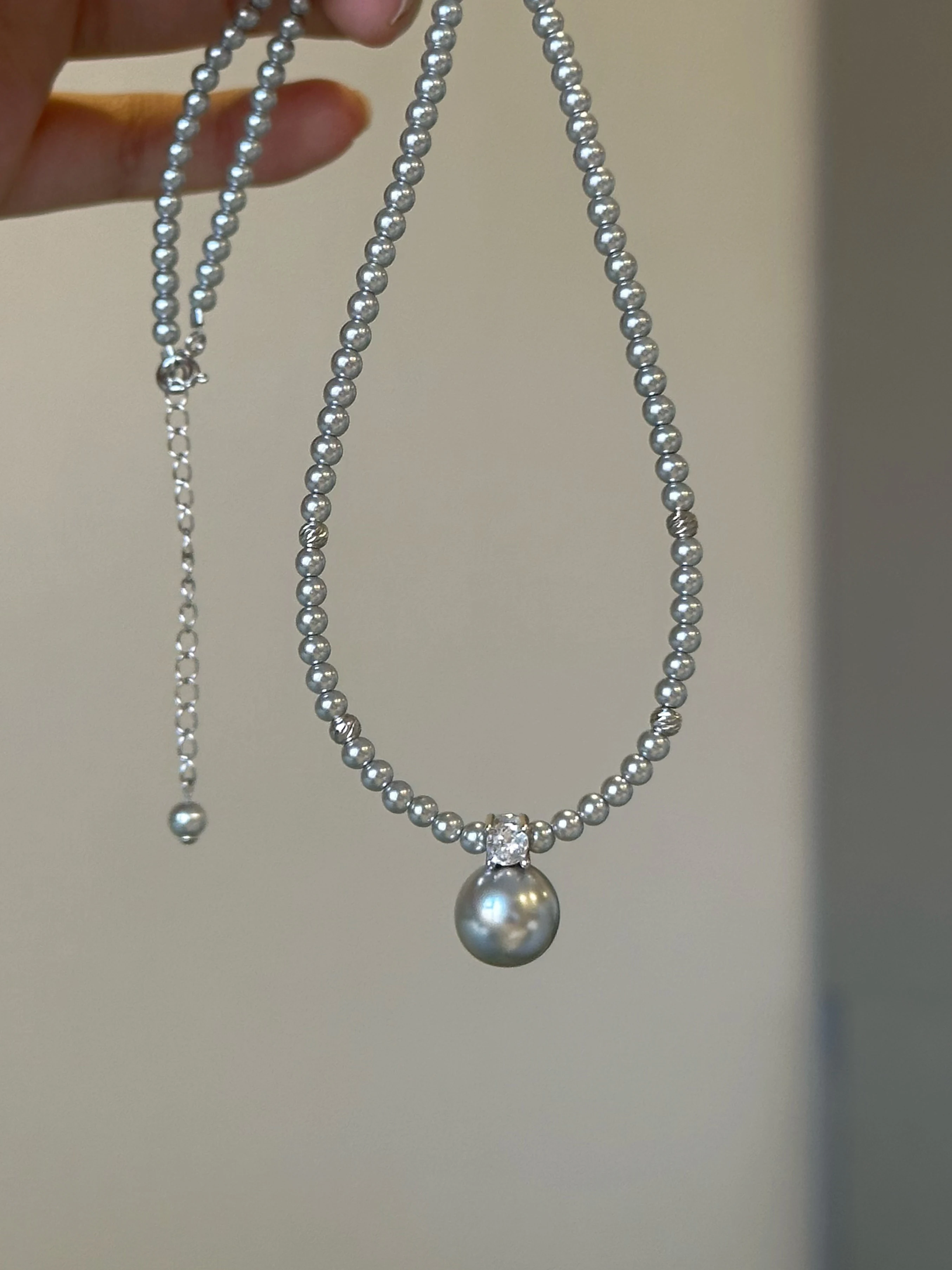 Premium HighLuster Pearl Pendant Necklace Elegant Minimalist 925 Silver Choker for Women
Premium HighLuster Pearl Pendant Necklace Elegant Minimalist 925 Silver Choker for Women