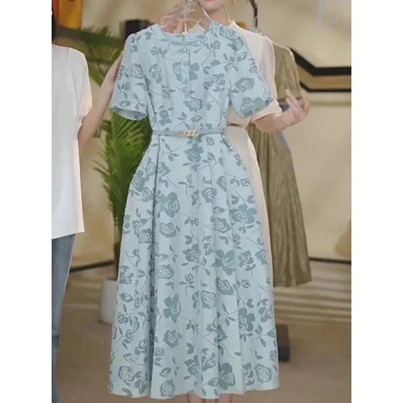 Printed dress women's 2024 summer new French luxury temperament ladies high sense printed belt big swing slim skirt women dress
Printed dress women's 2024 summer new French luxury temperament ladies high sense printed belt big swing slim skirt women dress