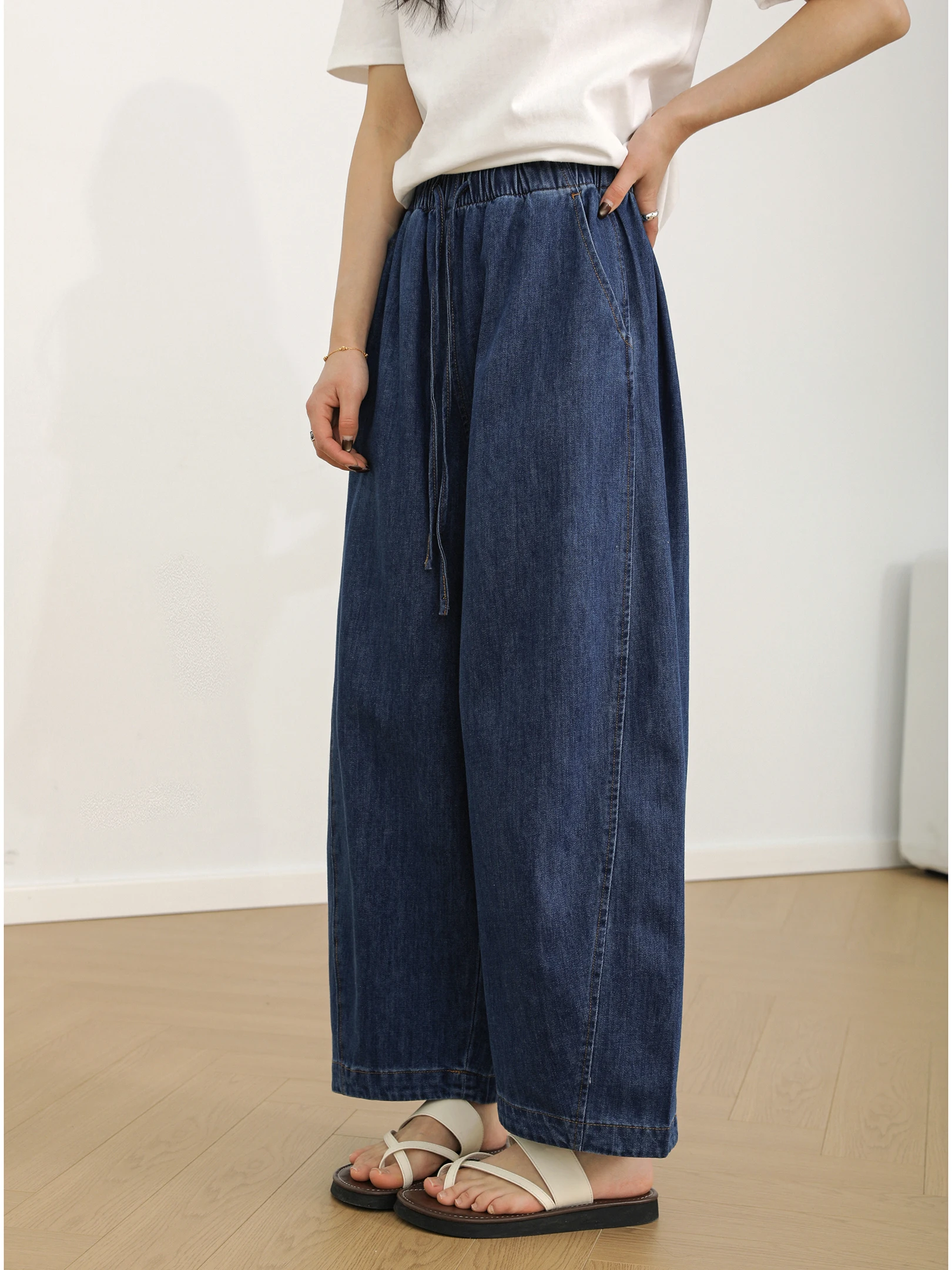 Spring 2026 Three-wood Society Drawstring Elastic Waist Lyocell Jeans Casual Wide Leg Pants Versatile Comfortable Brea...
Spring 2026 Three-wood Society Drawstring Elastic Waist Lyocell Jeans Casual Wide Leg Pants Versatile Comfortable Brea...
