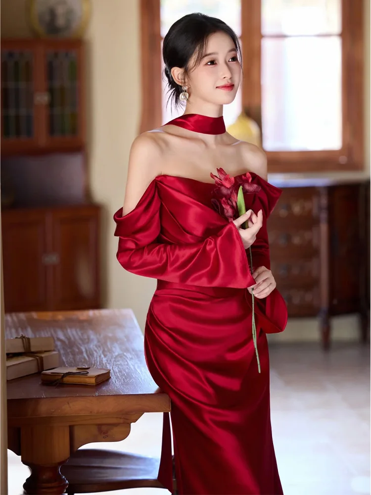 Элегантное вечернее платье на одно плечо с длинным рукавом и шлейфом для свадебных торжеств и банкетов, винтажное, в пол
Элегантное вечернее платье на одно плечо с длинным рукавом и шлейфом для свадебных торжеств и банкетов, винтажное, в пол