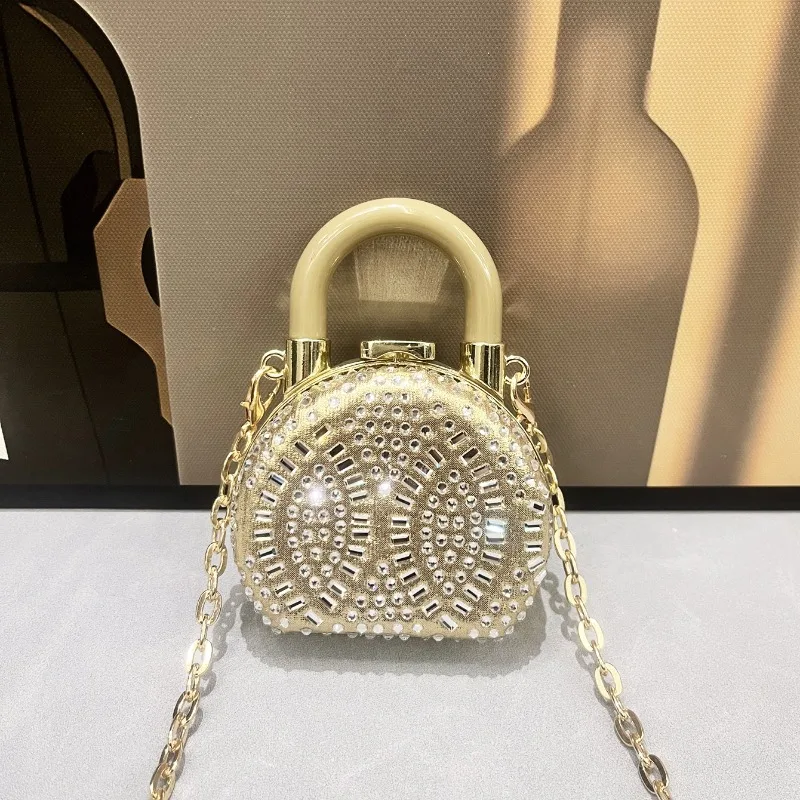 Fashion Diamond chain box exquisite and versatile accessories, niche mini lipstick crossbody bag, earphone bag
Fashion Diamond chain box exquisite and versatile accessories, niche mini lipstick crossbody bag, earphone bag