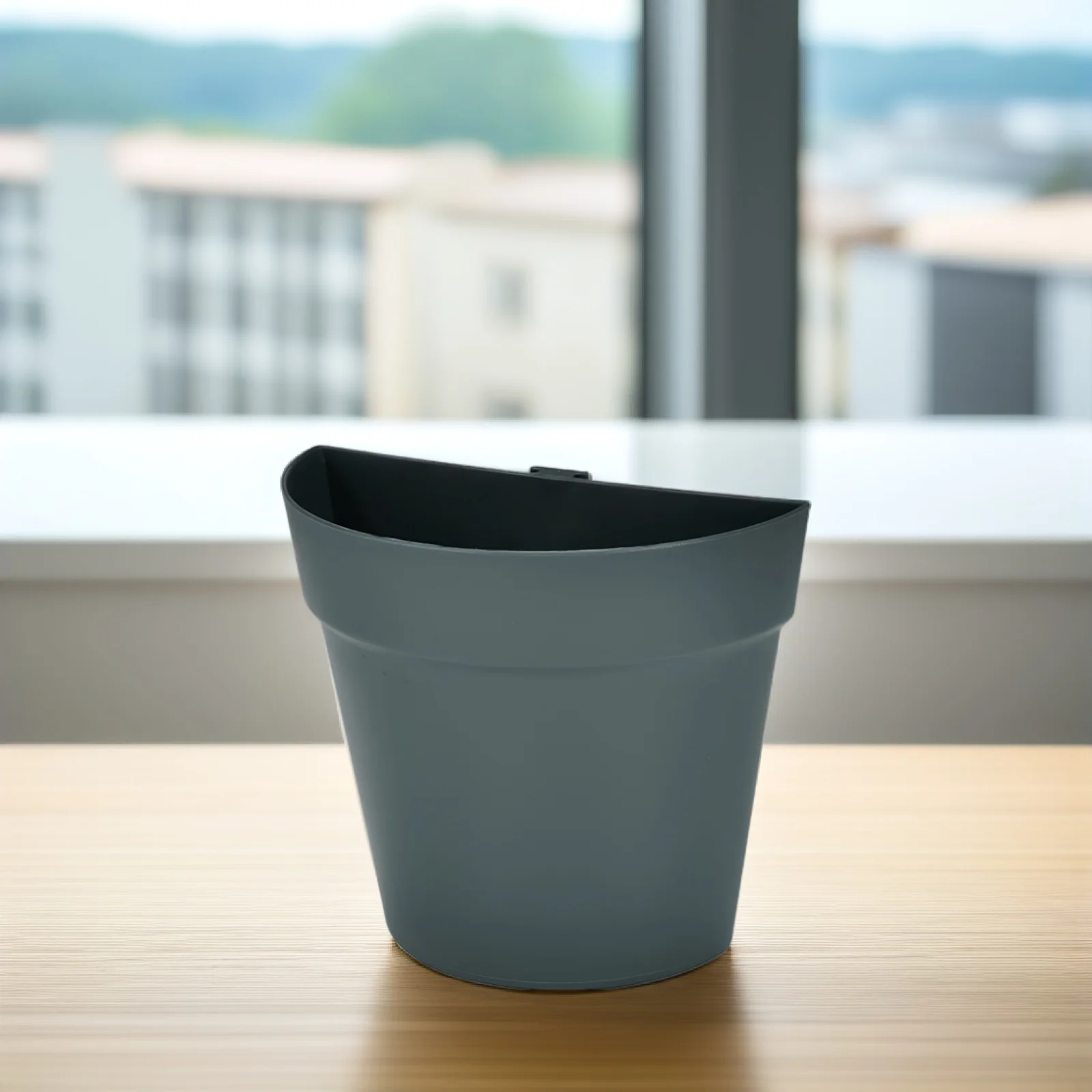 2pcs Wall Mounted Plastic Flower Pot Hanging Planter For Indoor Bonsai Semicircular Hydroponic Garden Decor Wall Hanging Plant
2pcs Wall Mounted Plastic Flower Pot Hanging Planter For Indoor Bonsai Semicircular Hydroponic Garden Decor Wall Hanging Plant