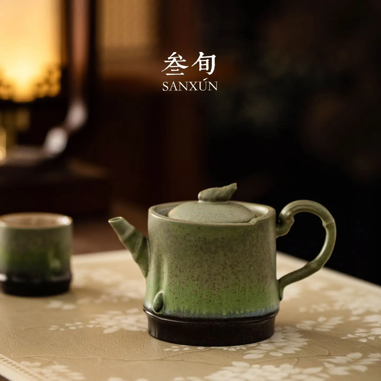 Sanxun "Step By Step Ascending" Kung Fu Set Ceramic Pot High-End Tea Pot For Single Person Drinking Home Use
Sanxun "Step By Step Ascending" Kung Fu Set Ceramic Pot High-End Tea Pot For Single Person Drinking Home Use
