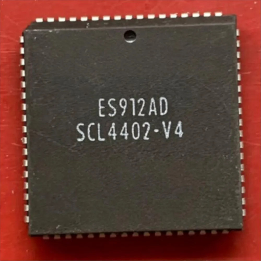 SCL4402-V4 SCL4402 PLCC68 (Product quantity: 10 pieces)
SCL4402-V4 SCL4402 PLCC68 (Product quantity: 10 pieces)