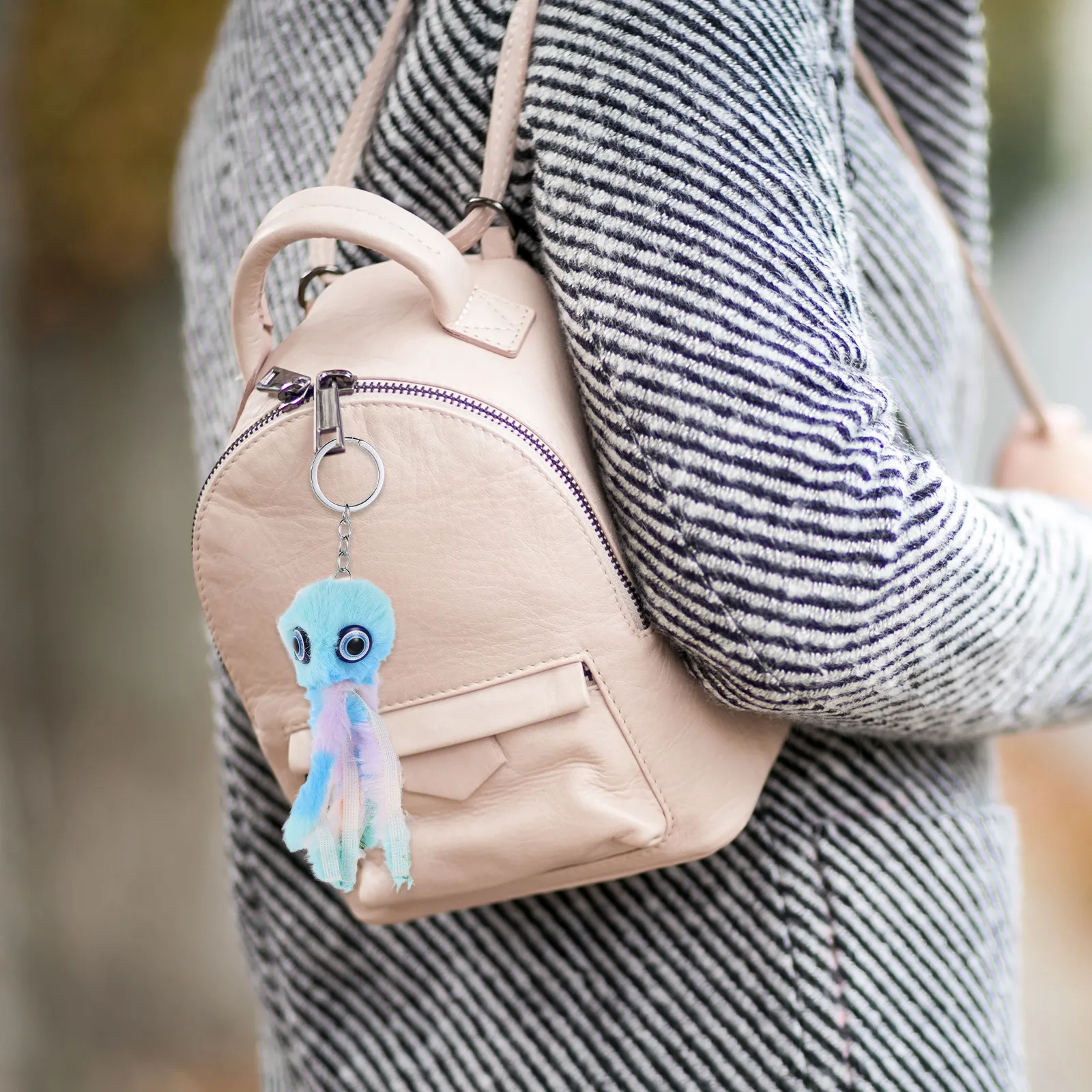 Stylish Octopus Keychain Charm Smooth Surface Cute Design Hanging Decor for Keys Purse Backpack Car Keys Aesthetic Bag Ornament
Stylish Octopus Keychain Charm Smooth Surface Cute Design Hanging Decor for Keys Purse Backpack Car Keys Aesthetic Bag Ornament