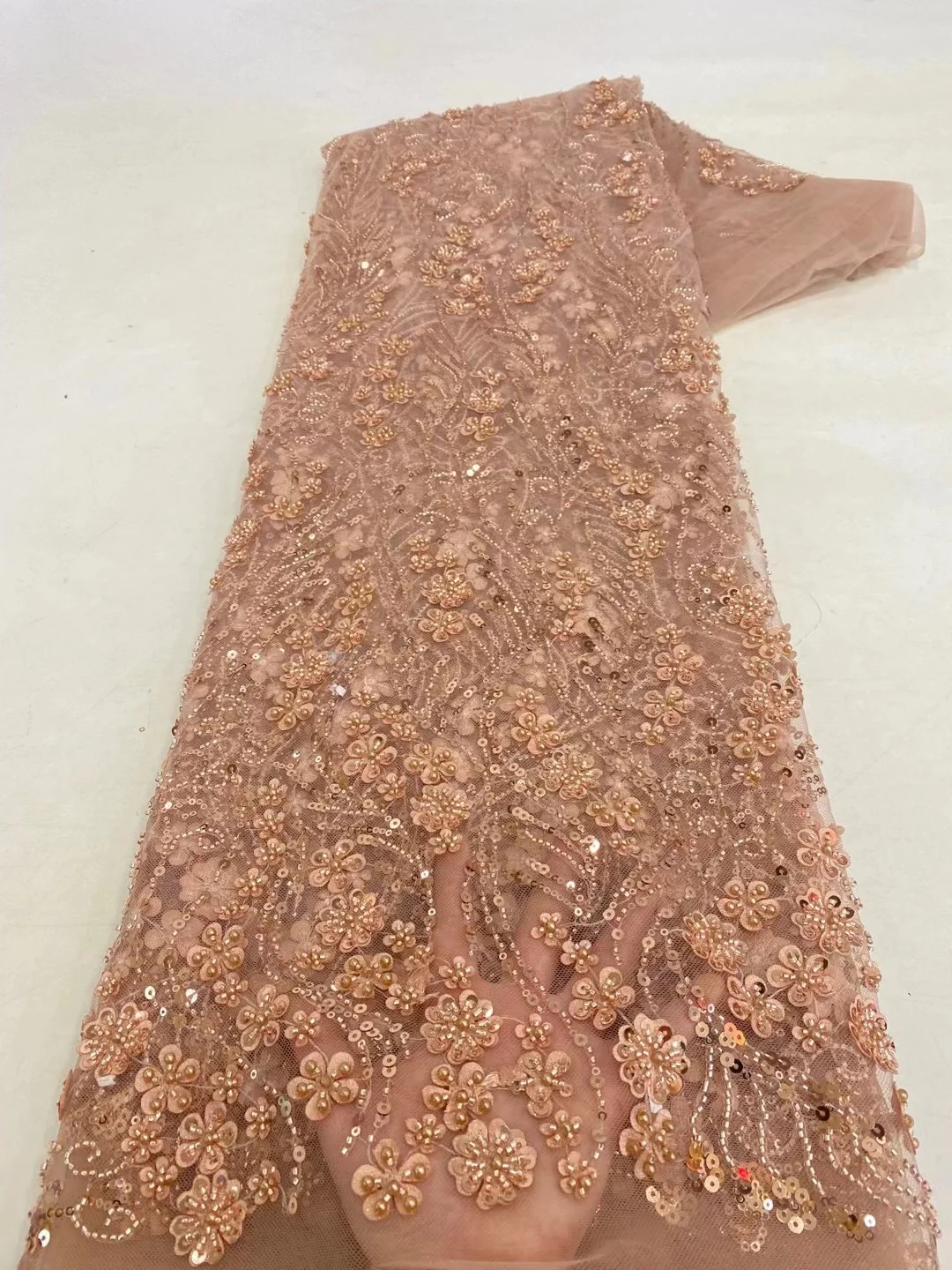 2026 Luxury African Nigerian Sequins Beads Lace Fabric High Quality French Tulle Lace Material For Bridal Wedding Dress Sewing
2026 Luxury African Nigerian Sequins Beads Lace Fabric High Quality French Tulle Lace Material For Bridal Wedding Dress Sewing
