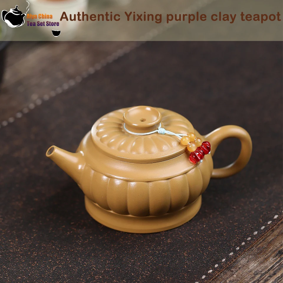 Yixing purple clay teapot, original ore, gold, vermilion clay, ribbed chrysanthemum petals, Kung Fu tea set, Chinese teapot
Yixing purple clay teapot, original ore, gold, vermilion clay, ribbed chrysanthemum petals, Kung Fu tea set, Chinese teapot