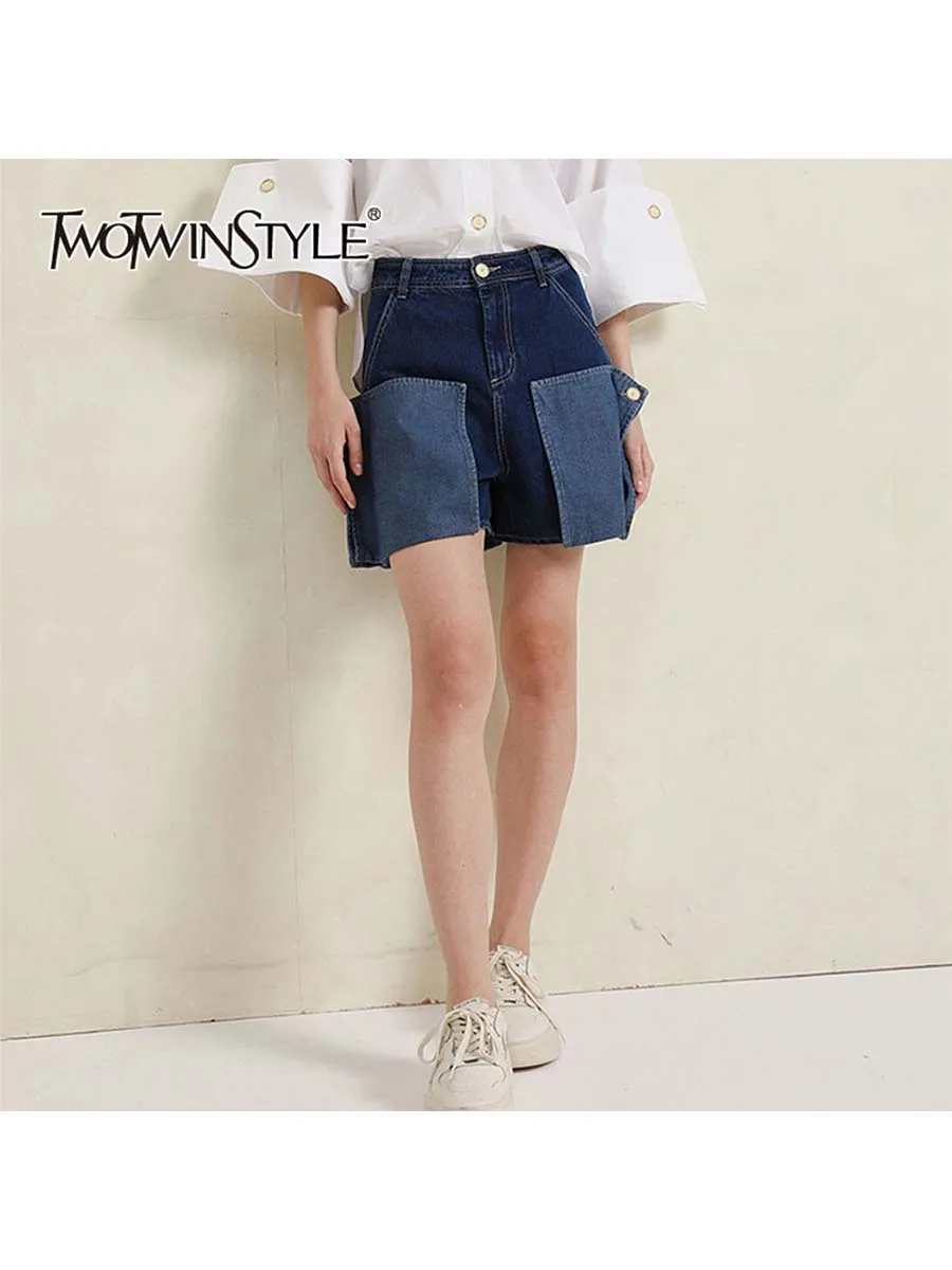 TWOTWINSTYLE Solid Slimming Spliced Pockets Fashion Cowboy Shorts for Women High Waist Patchwork Metal Button Mini Pant Female
TWOTWINSTYLE Solid Slimming Spliced Pockets Fashion Cowboy Shorts for Women High Waist Patchwork Metal Button Mini Pant Female