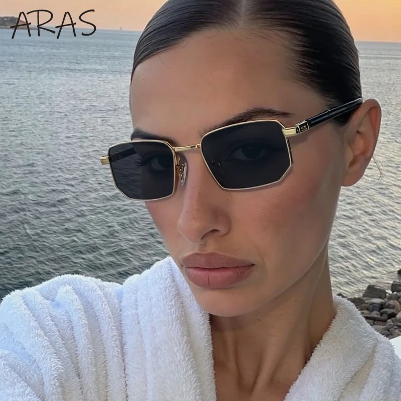 Small Rectangle Punk Sunglasses Women 2025 Luxury Brand Steampunk Trendy Sun Glasses For Ladies Outdoor Driving UV400 Eyewear
Small Rectangle Punk Sunglasses Women 2025 Luxury Brand Steampunk Trendy Sun Glasses For Ladies Outdoor Driving UV400 Eyewear