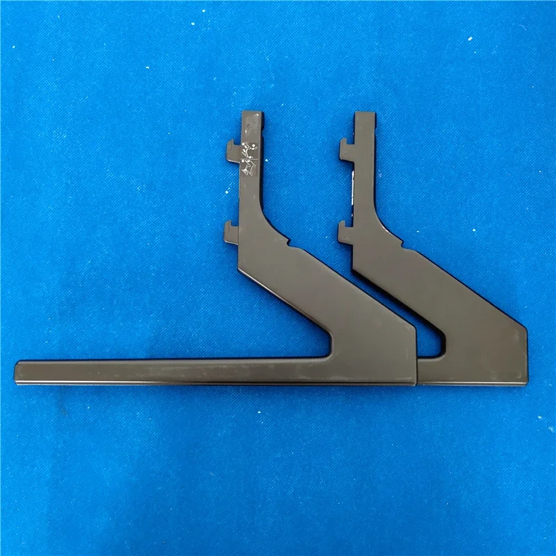 Original TV Stand Base Legs BN96-47688A BN96-47690A For QN75Q900RBFXZA QE75Q900RAT QA75Q900 BN63-17850A BN96-17851A
Original TV Stand Base Legs BN96-47688A BN96-47690A For QN75Q900RBFXZA QE75Q900RAT QA75Q900 BN63-17850A BN96-17851A