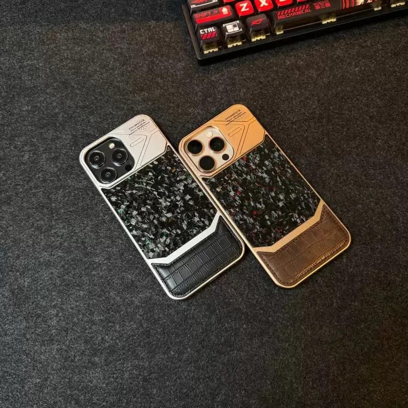 Подходит для чехла для мобильного телефона iPhone, защитного чехла из кованого углеродного волокна, защитного чехла с кожаной строчкой.
Подходит для чехла для мобильного телефона iPhone, защитного чехла из кованого углеродного волокна, защитного чехла с кожаной строчкой.