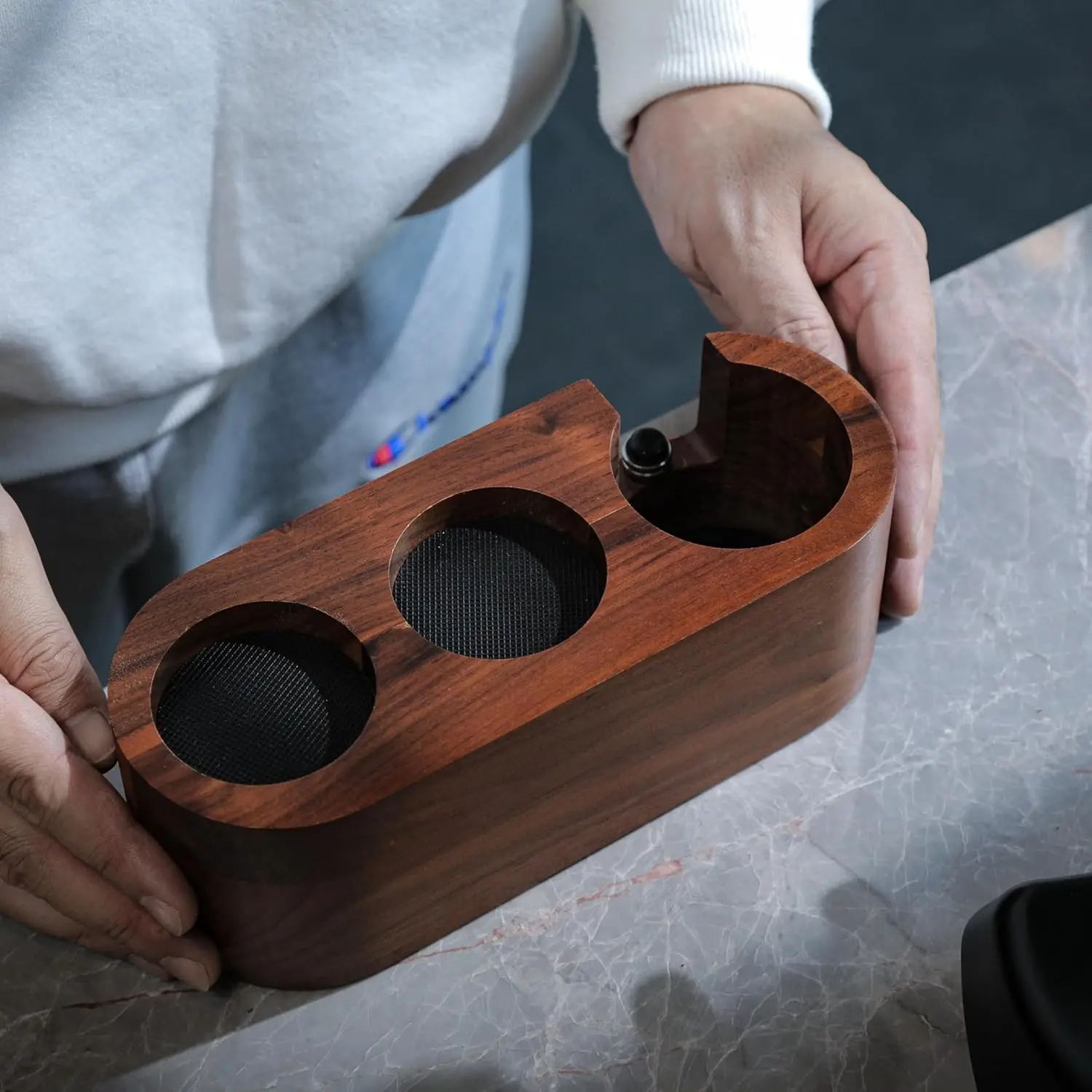 58mm Espresso Tamper Station Wooden Coffee Tamping Box and Portafilter Holder for Coffee Bar
58mm Espresso Tamper Station Wooden Coffee Tamping Box and Portafilter Holder for Coffee Bar