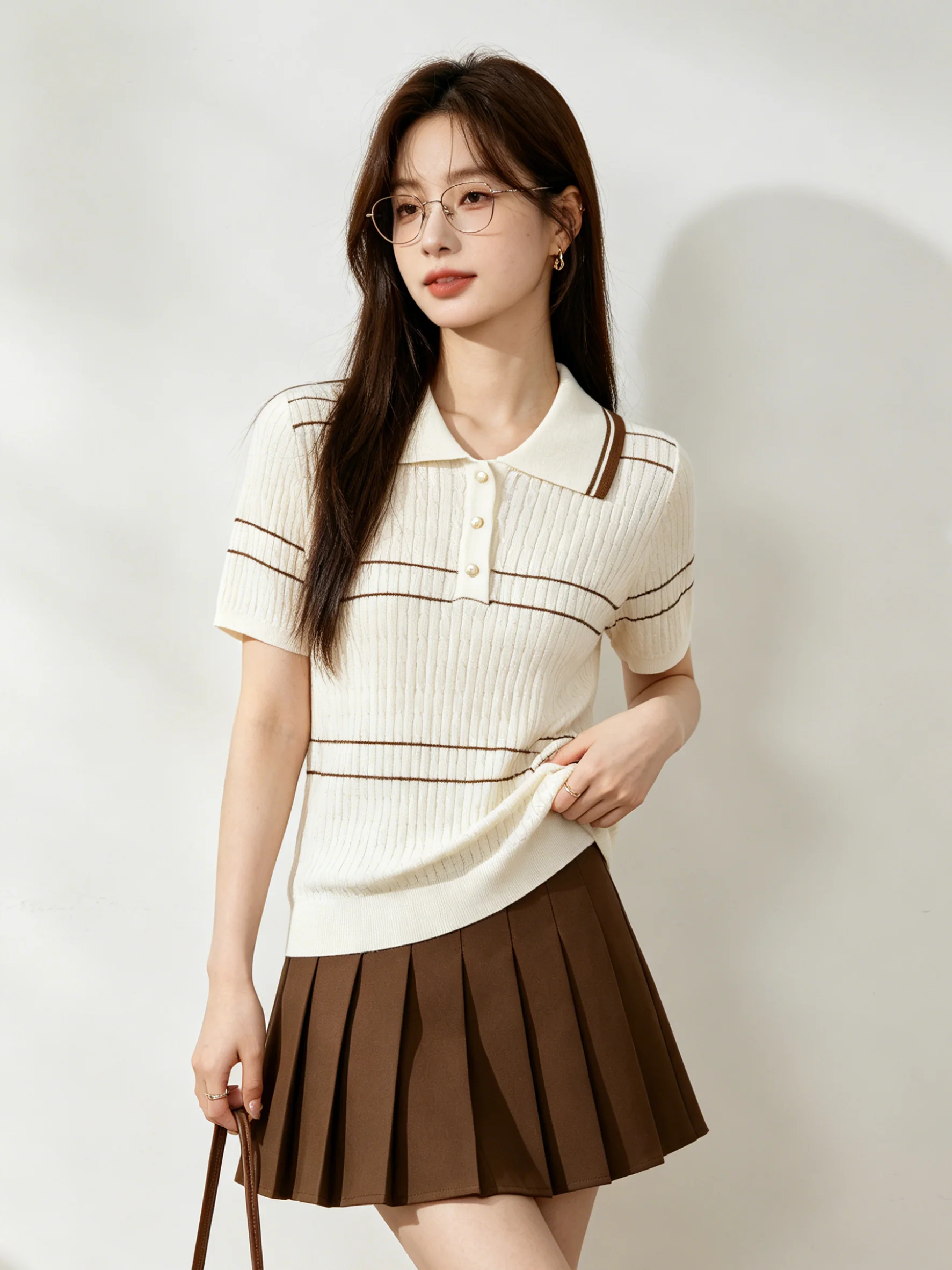 Skin-friendly Breathable Korean Style Short Sleeve Knitted Neck Striped Slim Fit Versatile Top for Women Summer Wear
Skin-friendly Breathable Korean Style Short Sleeve Knitted Neck Striped Slim Fit Versatile Top for Women Summer Wear