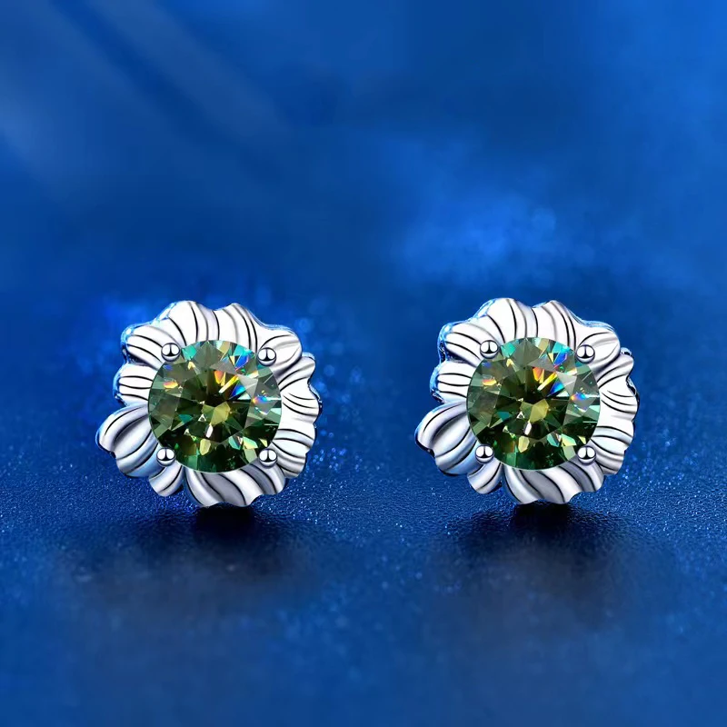 Trendy 925 Sterling Silver 0.5ct Green Color VVS Sunflower Moissanite Stud Earrings for Women Plated White Gold Ear Studs Gift
Trendy 925 Sterling Silver 0.5ct Green Color VVS Sunflower Moissanite Stud Earrings for Women Plated White Gold Ear Studs Gift