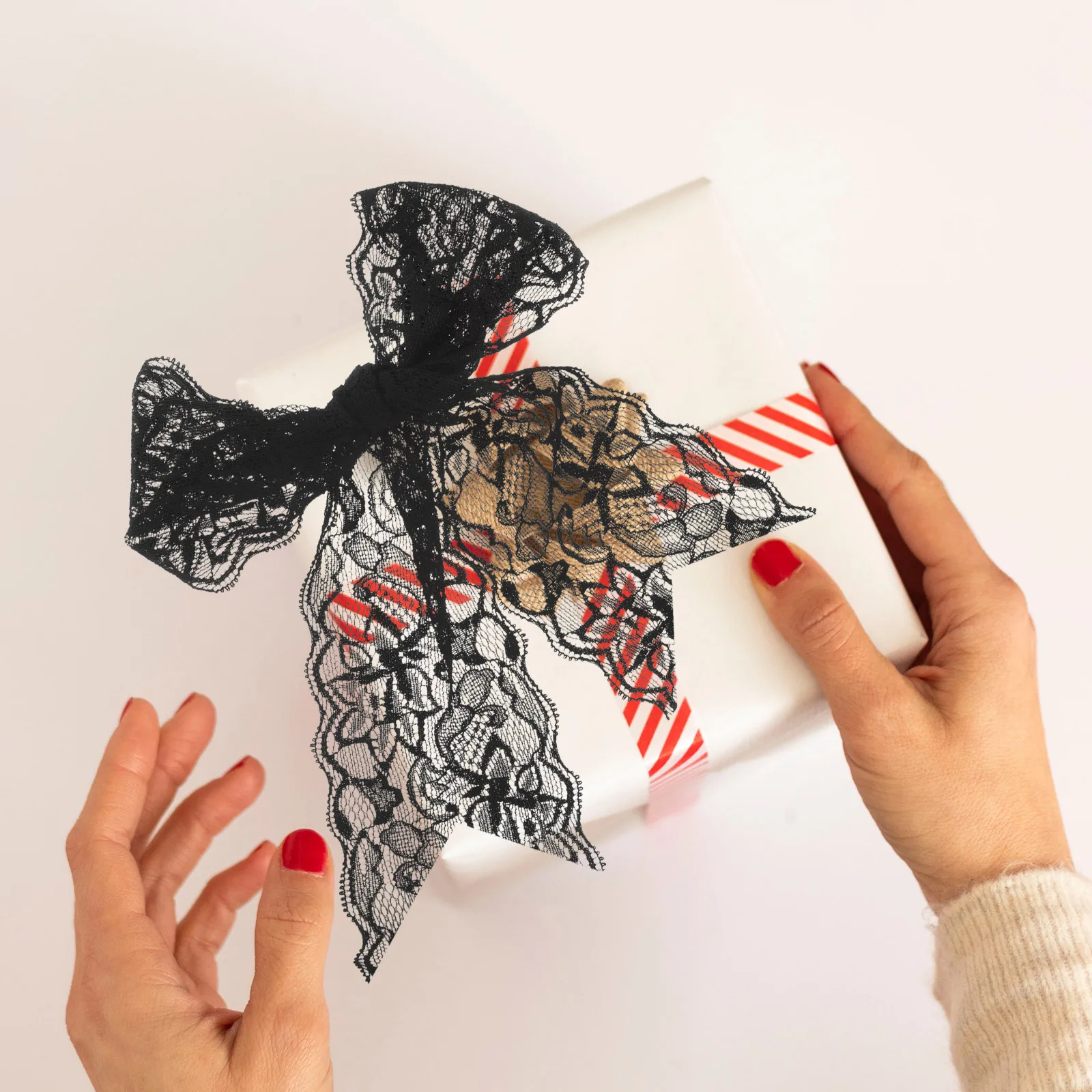 Рулон черной эластичной кружевной ленты: стильный декор для дома, вечеринок, украшения бутылок, рукоделия и проектов DIY
Рулон черной эластичной кружевной ленты: стильный декор для дома, вечеринок, украшения бутылок, рукоделия и проектов DIY