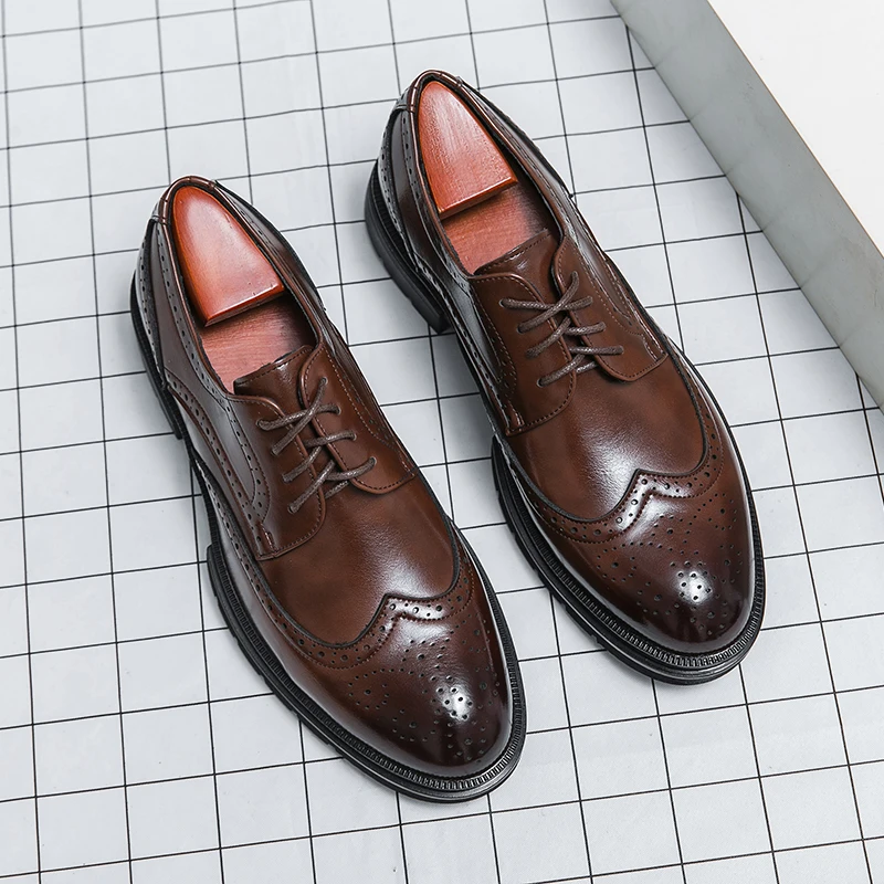 Retro Men Brock Leather Shoes Black Brown Lace-up Business Office High-end Leather Shoes Travel Shoes Men Size 38-46
Retro Men Brock Leather Shoes Black Brown Lace-up Business Office High-end Leather Shoes Travel Shoes Men Size 38-46