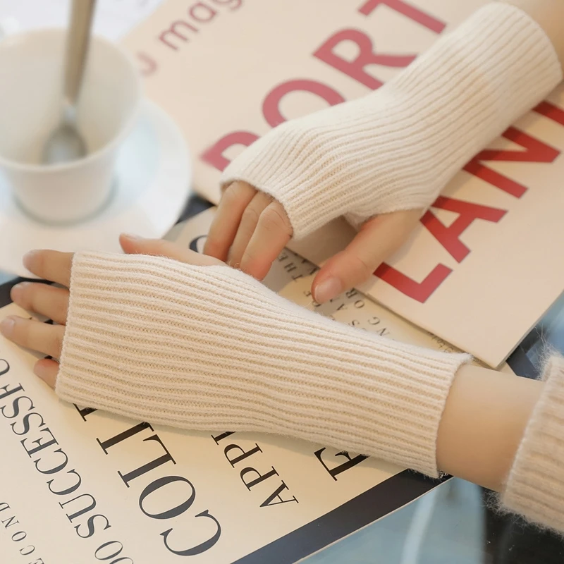 Korea Half-finger Gloves Female Autumn Winter Wool Warmth Fingerless Students Screen Writting Thick Warm Knitted Wristband
Korea Half-finger Gloves Female Autumn Winter Wool Warmth Fingerless Students Screen Writting Thick Warm Knitted Wristband