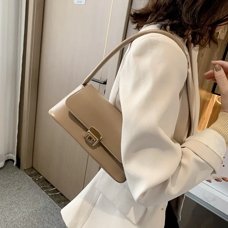2025 New Versatile Shoulder Bag, Fashionable and Stylish Women's Handbag, Casual Commuting Leather Bags
2025 New Versatile Shoulder Bag, Fashionable and Stylish Women's Handbag, Casual Commuting Leather Bags