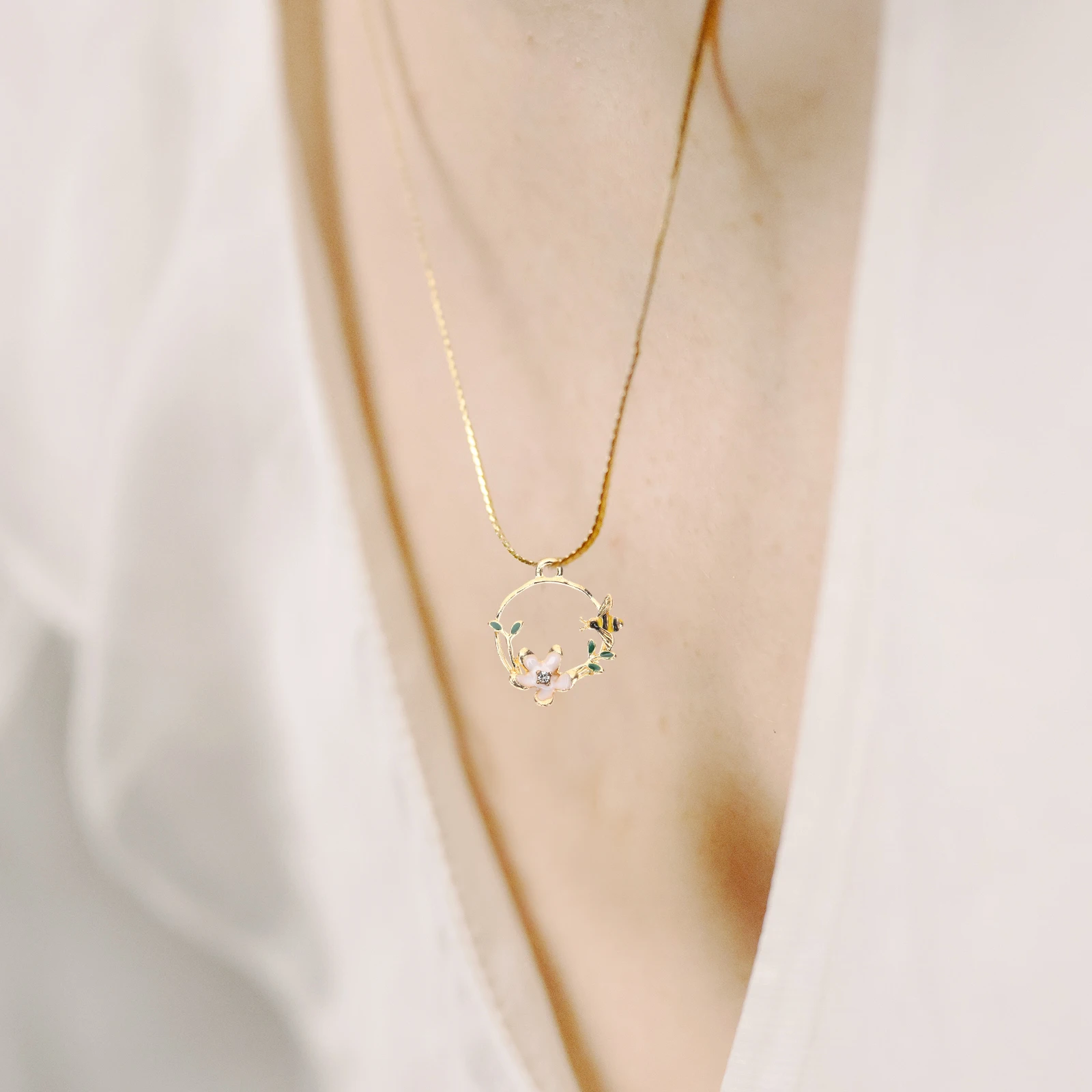 20Pcs Ladybug Bee Flower Charms DIY Jewelry Supplies for Necklace Bracelet Earrings Keychain Creative Handmade Charms
20Pcs Ladybug Bee Flower Charms DIY Jewelry Supplies for Necklace Bracelet Earrings Keychain Creative Handmade Charms