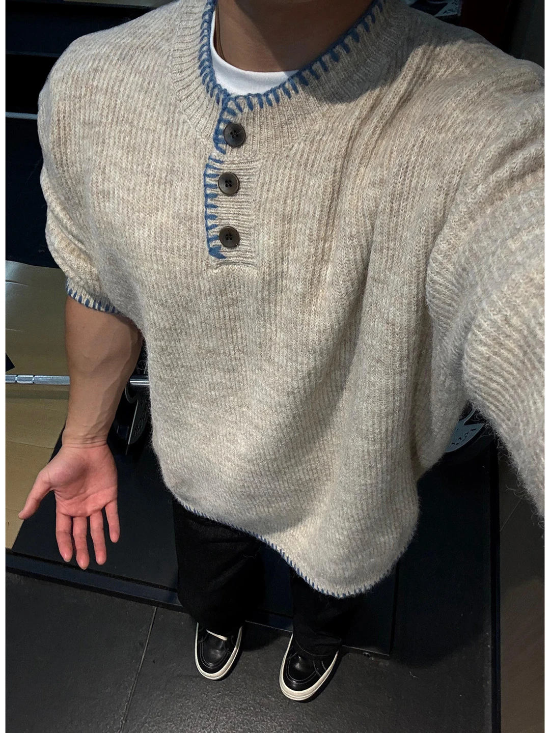 Hand-Sewn Mixed-Fiber Knitwear Men's Henry Collar Sweater Casual Loose Fit Long Sve Base Layer Outerwear for Autumn Winter
Hand-Sewn Mixed-Fiber Knitwear Men's Henry Collar Sweater Casual Loose Fit Long Sve Base Layer Outerwear for Autumn Winter