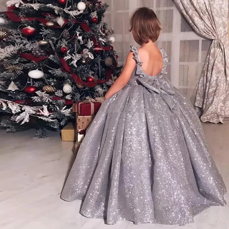 Silver Glitter Flower Girl Dresses For Weddings Princess Backless With Bow Floor Length Ball Gowns Elegant Birthday Party Dress
Silver Glitter Flower Girl Dresses For Weddings Princess Backless With Bow Floor Length Ball Gowns Elegant Birthday Party Dress
