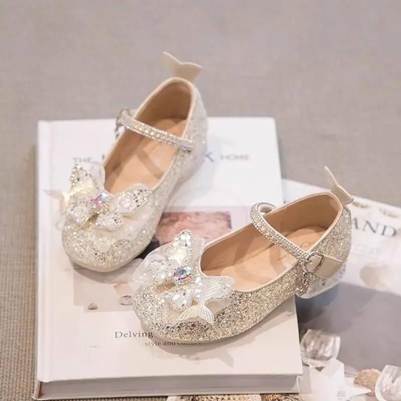 Girls Sparkly Sequins Leather Sandals 2026 New Summer Kids Barefoot Mary Jane Shoes Soft Sole Trendy Princess Kids School Dance
Girls Sparkly Sequins Leather Sandals 2026 New Summer Kids Barefoot Mary Jane Shoes Soft Sole Trendy Princess Kids School Dance
