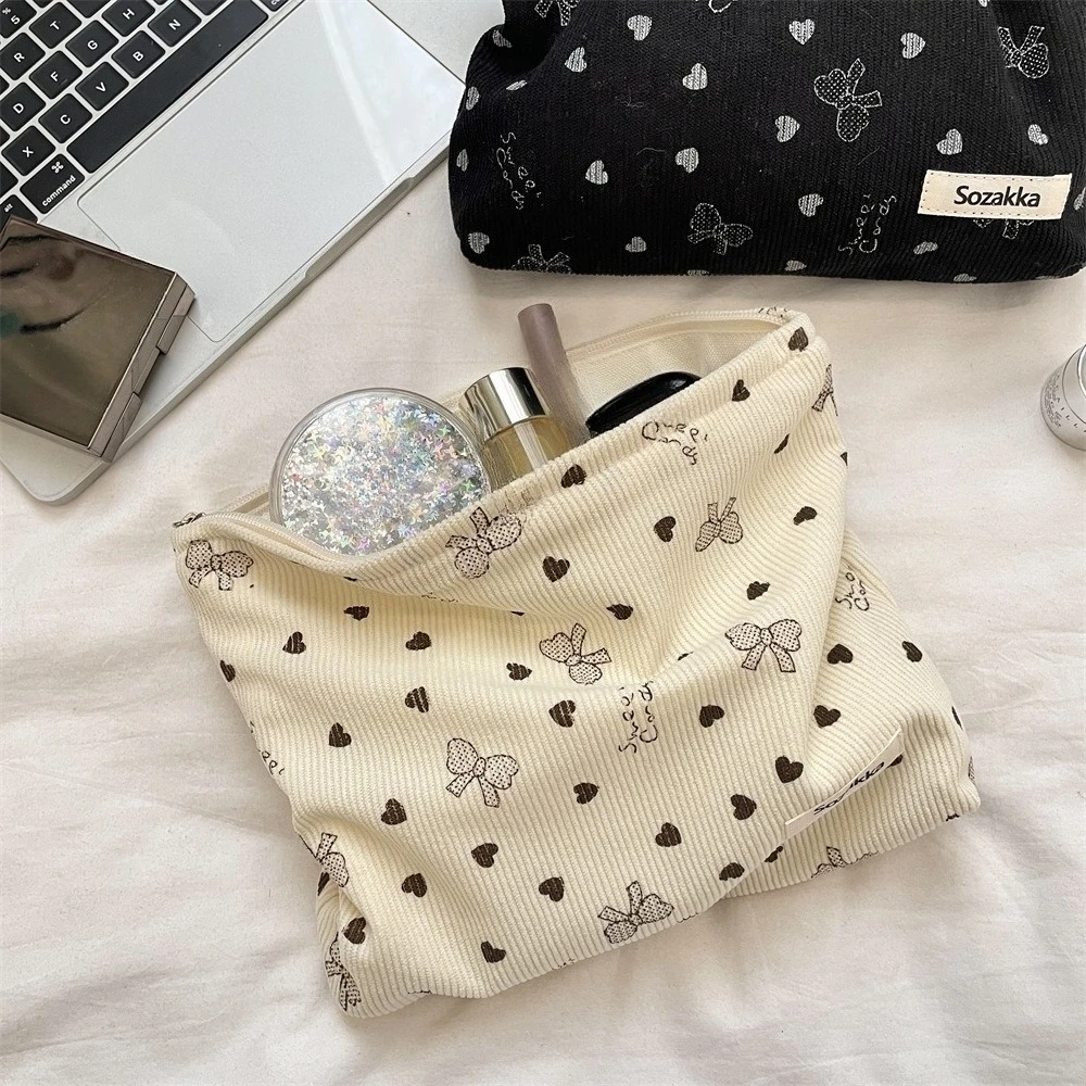 Косметичка из вельвета для женщин, большая вместительная дорожная сумка для косметики, органайзер для макияжа для девочек, портативная милая косметичка с бантом
Косметичка из вельвета для женщин, большая вместительная дорожная сумка для косметики, органайзер для макияжа для девочек, портативная милая косметичка с бантом