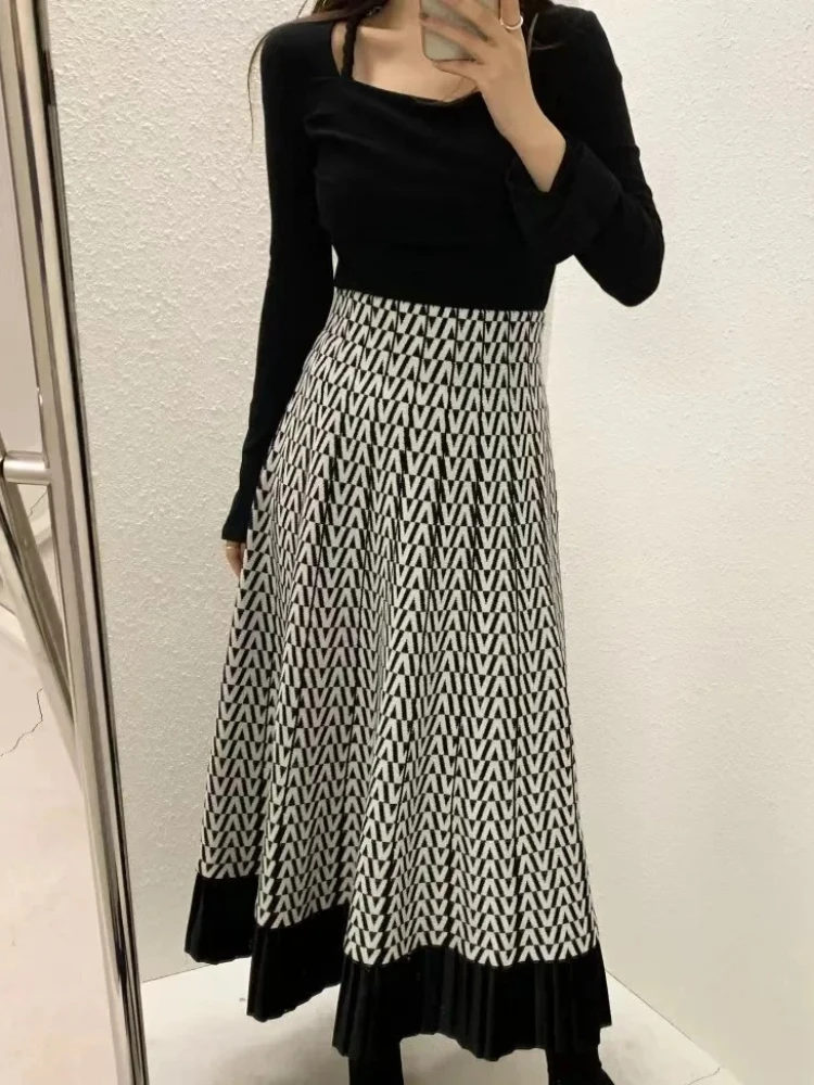 Женская винтажная вязаная плиссированная юбка миди JIAMI, новинка 2026 года, с геометрическим узором, с завышенной талией, А-силуэт, повседневная
Женская винтажная вязаная плиссированная юбка миди JIAMI, новинка 2026 года, с геометрическим узором, с завышенной талией, А-силуэт, повседневная