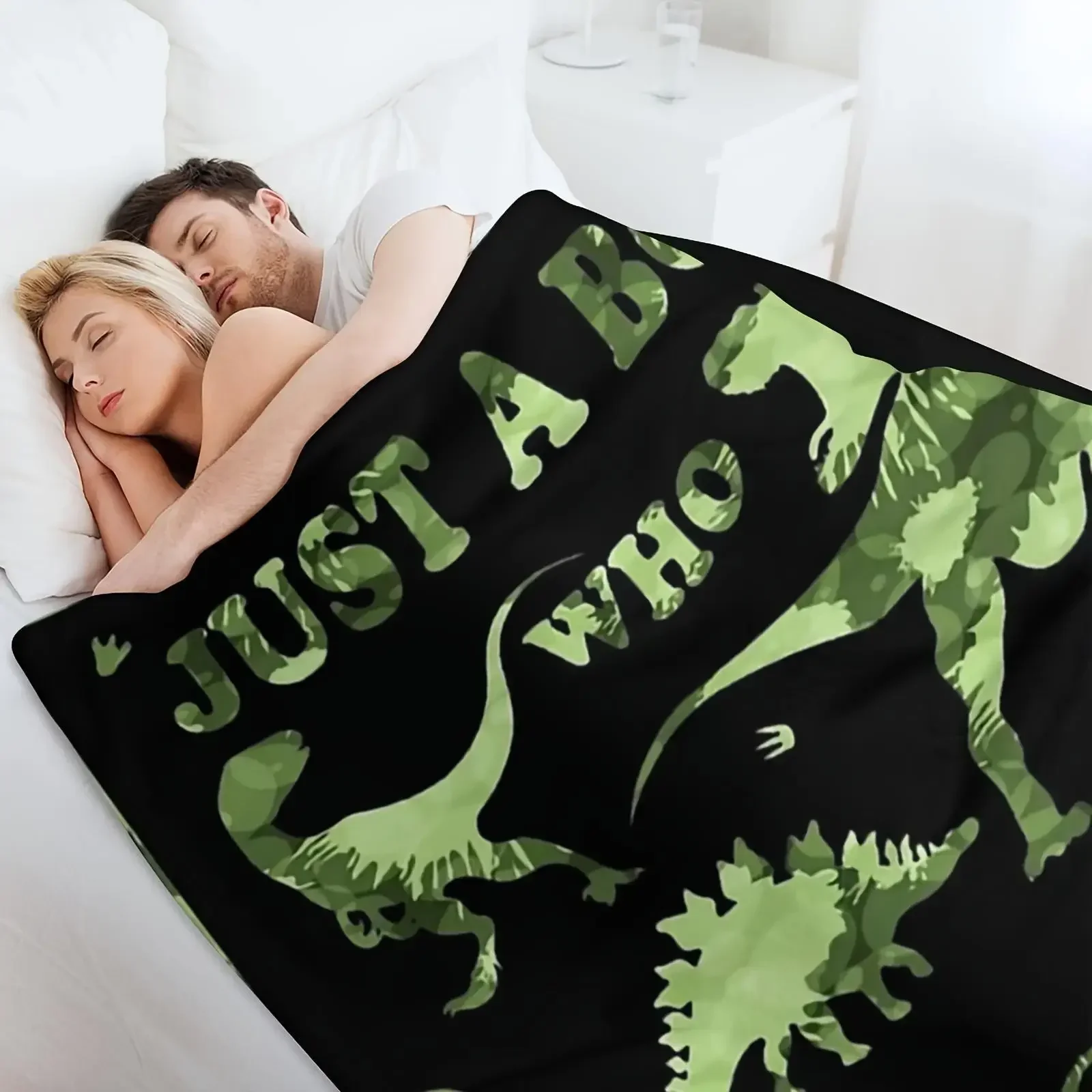 Cartoon Dinosaur Black and Green Blanket, Suitable for Family Office Travel, Outdoor Camping, Nap Blanket, Gift for Boys.
Cartoon Dinosaur Black and Green Blanket, Suitable for Family Office Travel, Outdoor Camping, Nap Blanket, Gift for Boys.