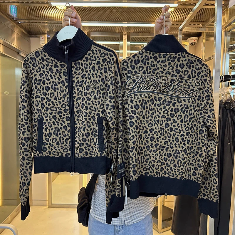 Retro American Leopard Print Knitted Long Sleeve Women's Sweater Casual Loose Style Fashionable Cardigan Outerwear
Retro American Leopard Print Knitted Long Sleeve Women's Sweater Casual Loose Style Fashionable Cardigan Outerwear
