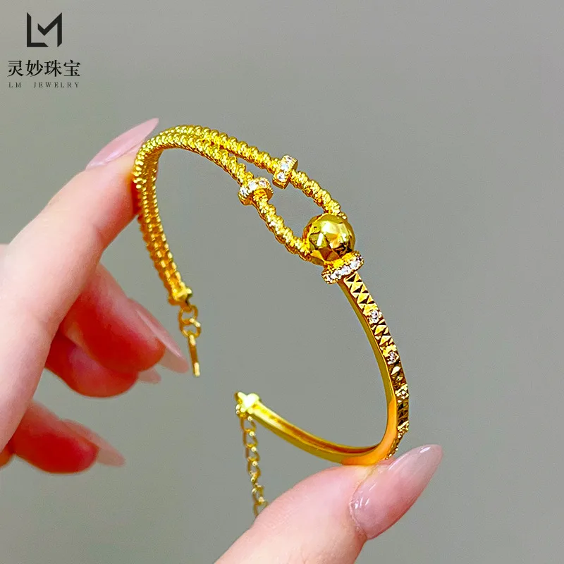 9999 24K real gold luxury jewelry opening point drill horse hoof buckle bracelet exquisite necklace to give girlfriend gift
9999 24K real gold luxury jewelry opening point drill horse hoof buckle bracelet exquisite necklace to give girlfriend gift