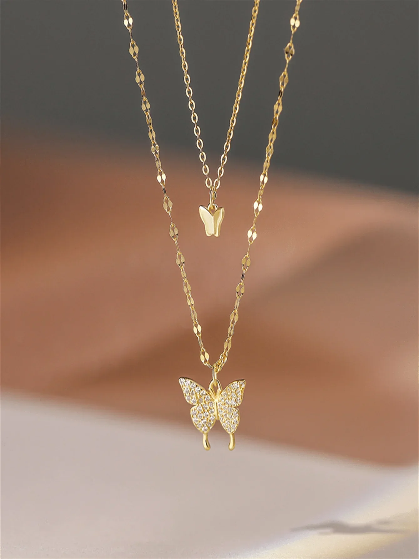 2pcs/set Double-Layered Gold-Tone Butterfly Necklace with Rhinestones, Alloy Material, Perfect Gift for Girlfriend
2pcs/set Double-Layered Gold-Tone Butterfly Necklace with Rhinestones, Alloy Material, Perfect Gift for Girlfriend
