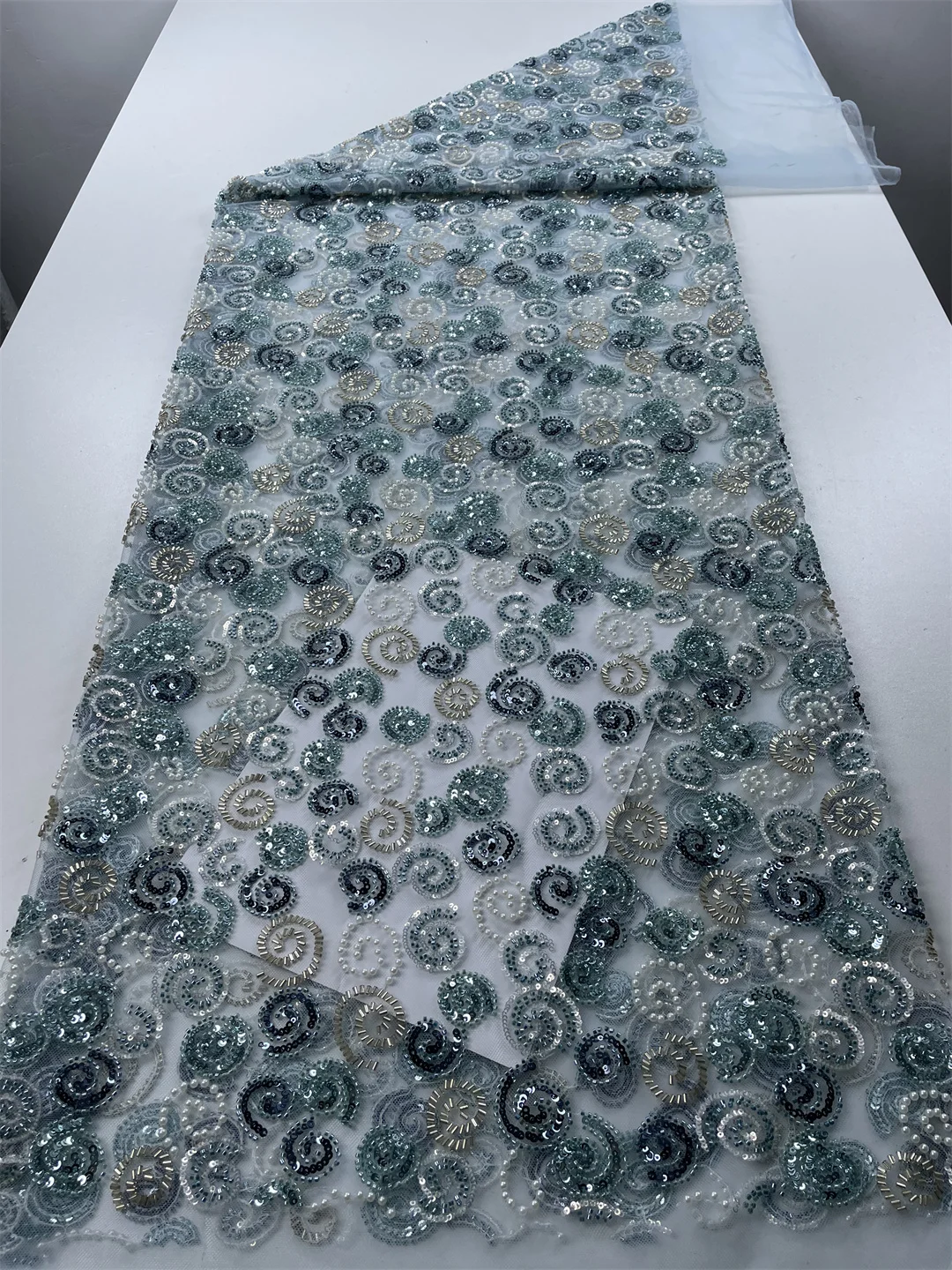 New Design African Tulle Lace Fabric 2025 High Quality Embroidery Lace Heavy Beads Sequins 5 Yards For Bride Wedding Party Dress
New Design African Tulle Lace Fabric 2025 High Quality Embroidery Lace Heavy Beads Sequins 5 Yards For Bride Wedding Party Dress