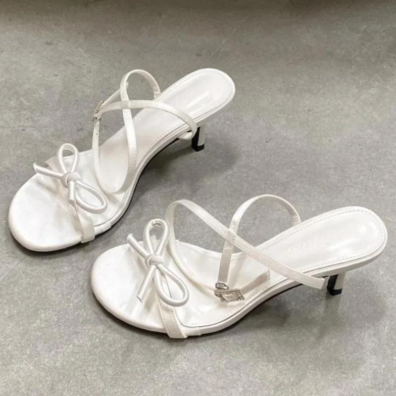 Summer Open Toe Ankle Strap Buckle Heeled Sandals Women Elegant Bow Round Toe Slide Sandals Luxury Designer Brand Sandals Women
Summer Open Toe Ankle Strap Buckle Heeled Sandals Women Elegant Bow Round Toe Slide Sandals Luxury Designer Brand Sandals Women
