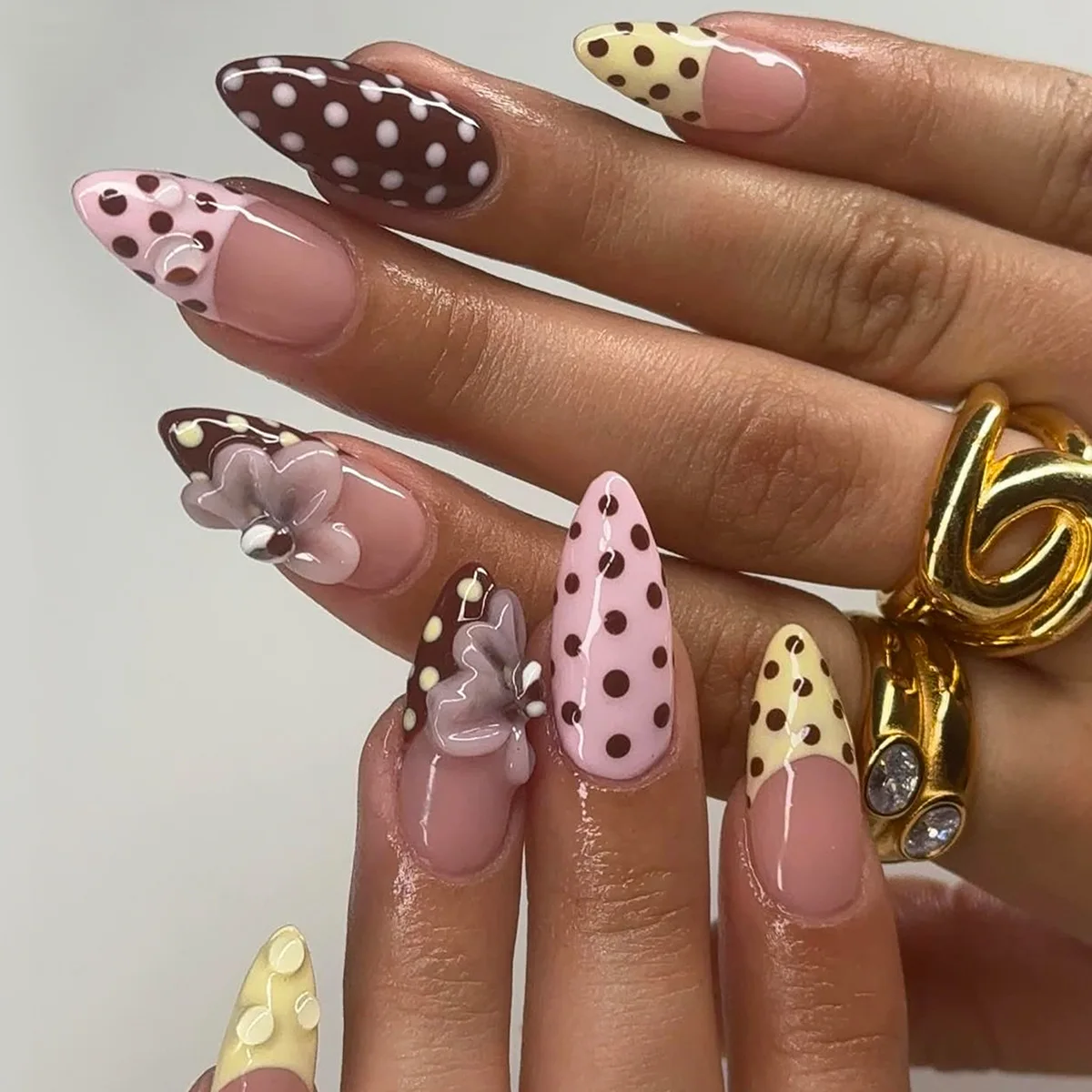 24pcs Almond Press on Nails Tips Flower Design French Pink Fake Nail Art Polka Dot Full Cover Nail Sets Rhinestone False Nail
24pcs Almond Press on Nails Tips Flower Design French Pink Fake Nail Art Polka Dot Full Cover Nail Sets Rhinestone False Nail