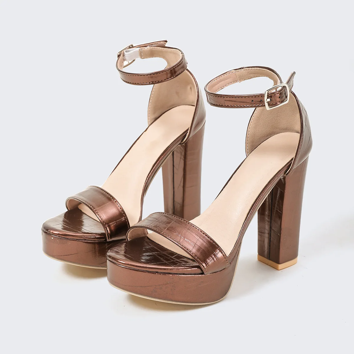 Runway Style Black High Heels Platform Sandals For Women Cozy leather round Toe Buckle Strap Lady Party Dress Shoes Size 42
Runway Style Black High Heels Platform Sandals For Women Cozy leather round Toe Buckle Strap Lady Party Dress Shoes Size 42