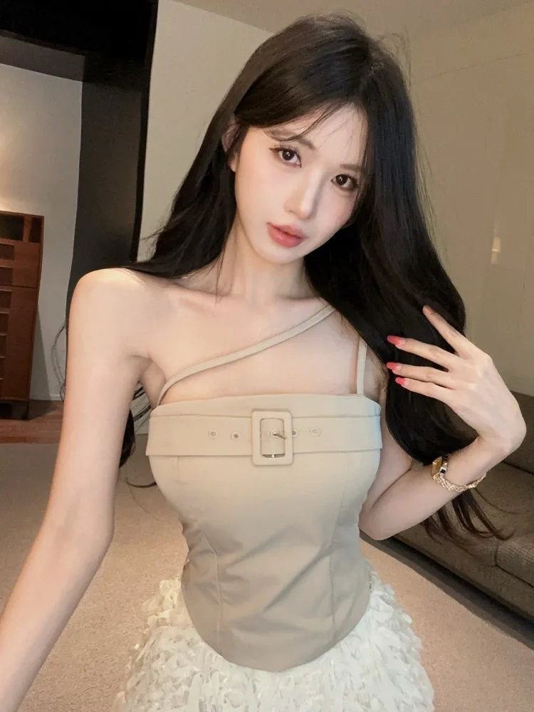 Sexy Spicy Girl Shoulder Strap Vest Women Summer New Mesh A-Line Skirt Sweet Spicy Fashionable Set Women's Clothing
Sexy Spicy Girl Shoulder Strap Vest Women Summer New Mesh A-Line Skirt Sweet Spicy Fashionable Set Women's Clothing
