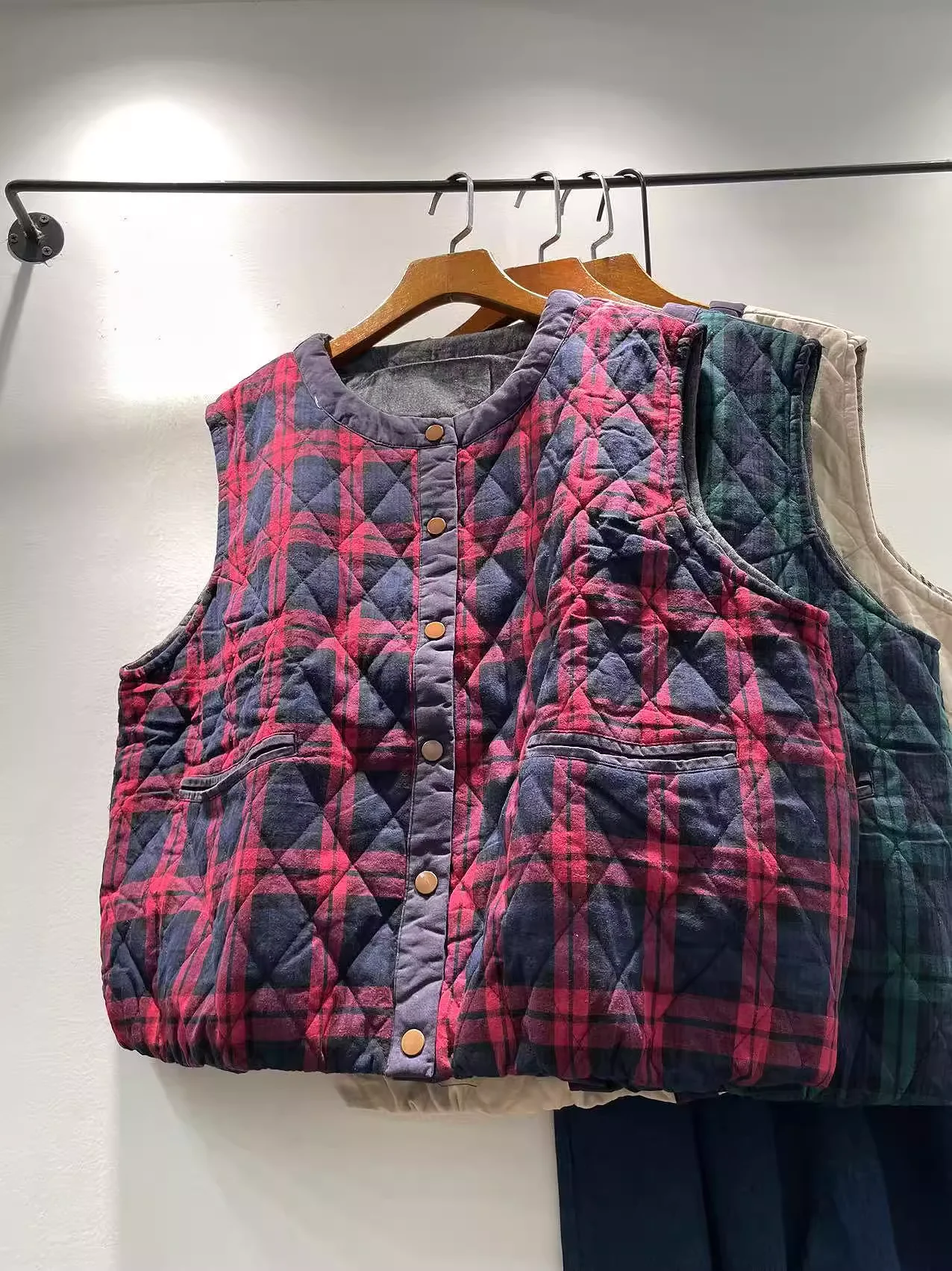 Mori Girl Style Japan Fashion Colorful Striped Sweater Vest for Women Autumn Winter Kawaii Lace Patchwork Cardigan Knitwear
Mori Girl Style Japan Fashion Colorful Striped Sweater Vest for Women Autumn Winter Kawaii Lace Patchwork Cardigan Knitwear