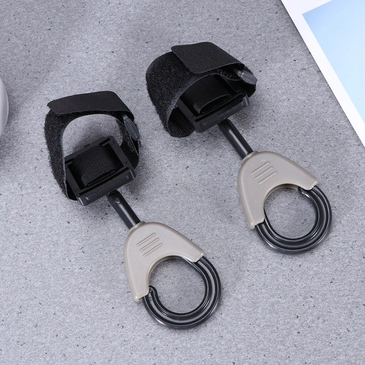 2pcs Rotate 360 Degree Baby Stroller Hooks Strong Straps Pram Cart Hook Plastic Hangers Jogger Stroller Accessories
2pcs Rotate 360 Degree Baby Stroller Hooks Strong Straps Pram Cart Hook Plastic Hangers Jogger Stroller Accessories