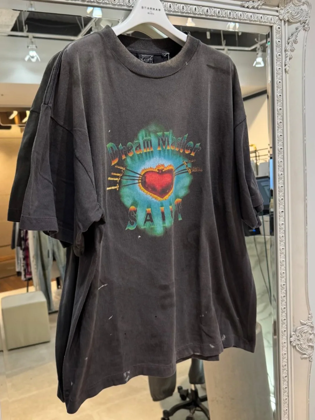 Saint Mx6 American Retro Washed round Neck Short Sleeve T-Shirt Casual Print Unisex Trendy Cotton Top for Men And Women
Saint Mx6 American Retro Washed round Neck Short Sleeve T-Shirt Casual Print Unisex Trendy Cotton Top for Men And Women