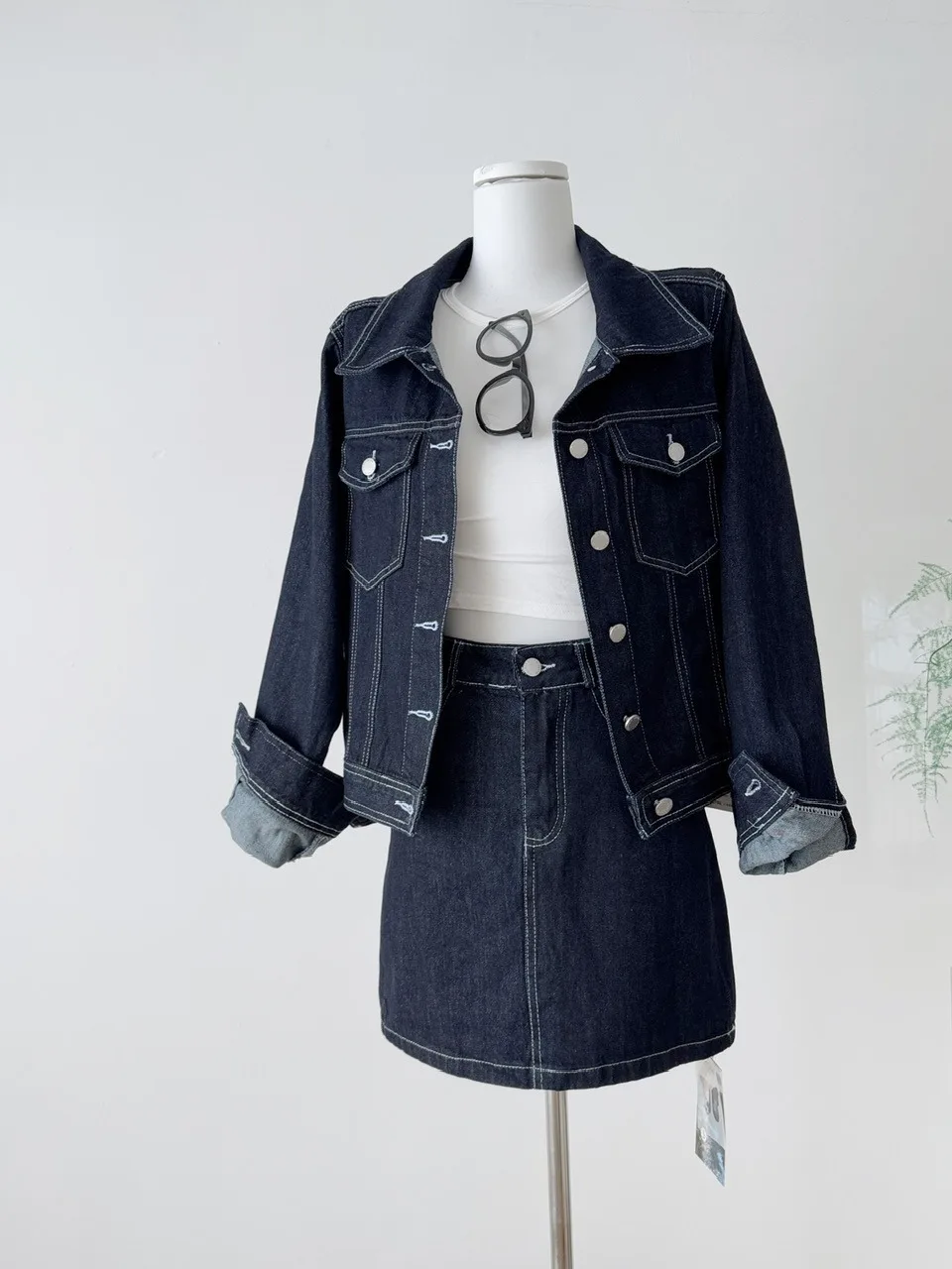 Hong Kong Sle Chic Heavy Du Jeans Jaet And High Waist Skirt Set Faionable Slimming Women's Two-Piece Suit
Hong Kong Sle Chic Heavy Du Jeans Jaet And High Waist Skirt Set Faionable Slimming Women's Two-Piece Suit