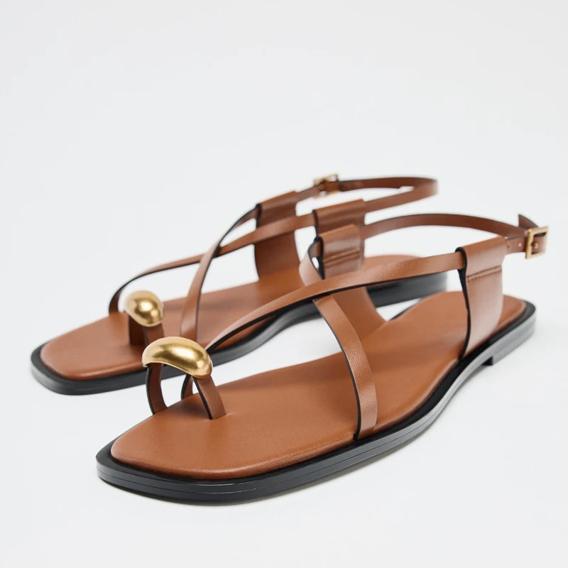Summer New Women's Sandals Light Brown Metal Decorations Slip-On Flat Bot Slippers Casual Beach oes Comfortable Flats
Summer New Women's Sandals Light Brown Metal Decorations Slip-On Flat Bot Slippers Casual Beach oes Comfortable Flats
