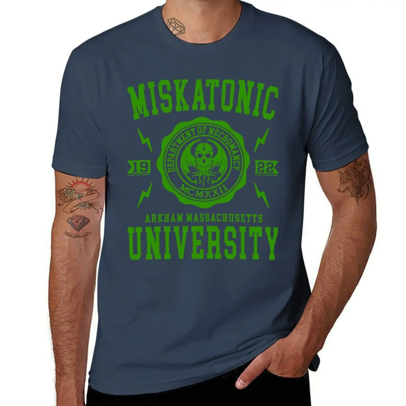 CTHULHU MISKATONIC - UNIVERSITY T-Shirt Graphic Print Short Sleeve T-Shirt
CTHULHU MISKATONIC - UNIVERSITY T-Shirt Graphic Print Short Sleeve T-Shirt