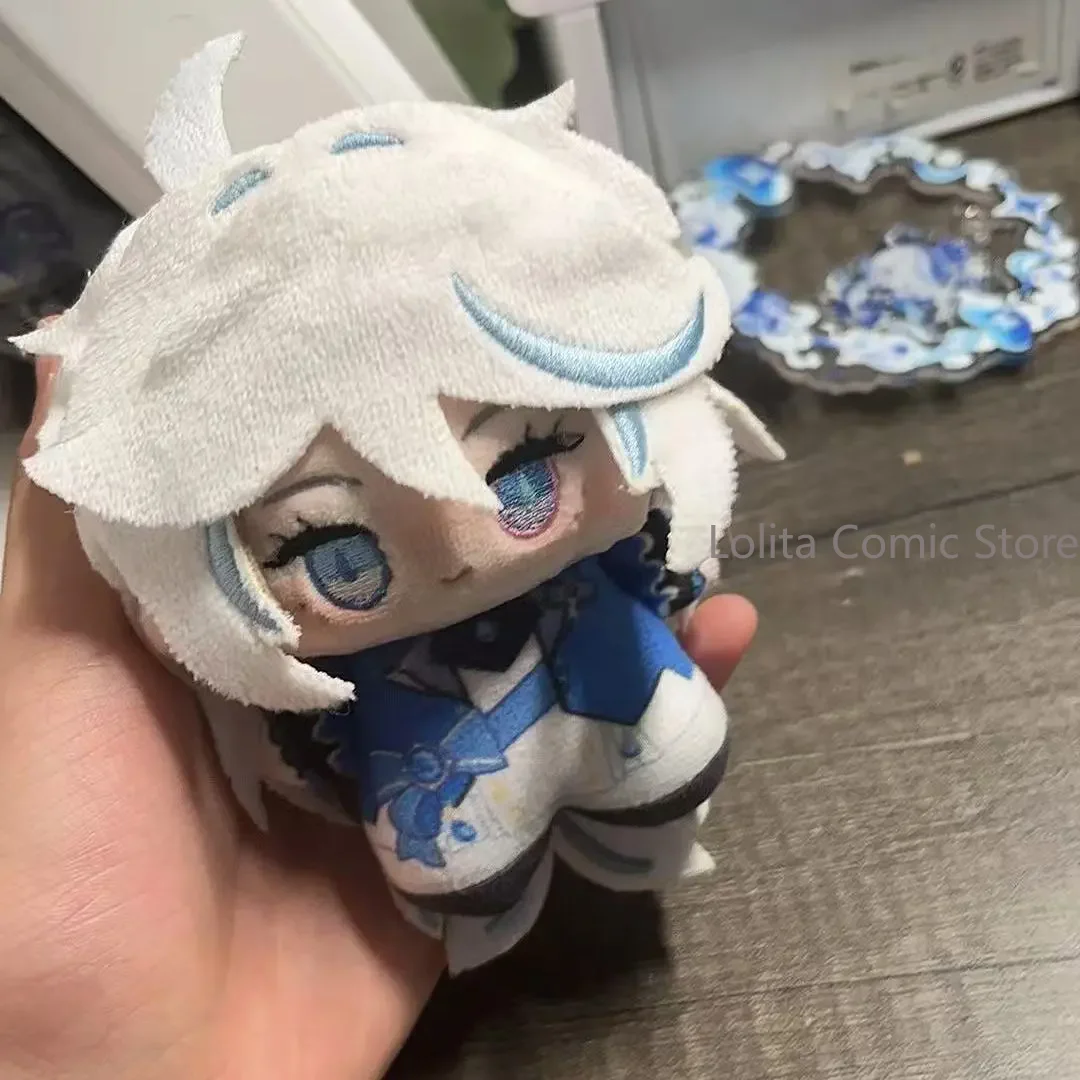 Anime Game Genshin Impact Furina Cosplay 10cm Cartoon Key chain pendant backpack pendant Accessories ornament Halloween Gift
Anime Game Genshin Impact Furina Cosplay 10cm Cartoon Key chain pendant backpack pendant Accessories ornament Halloween Gift