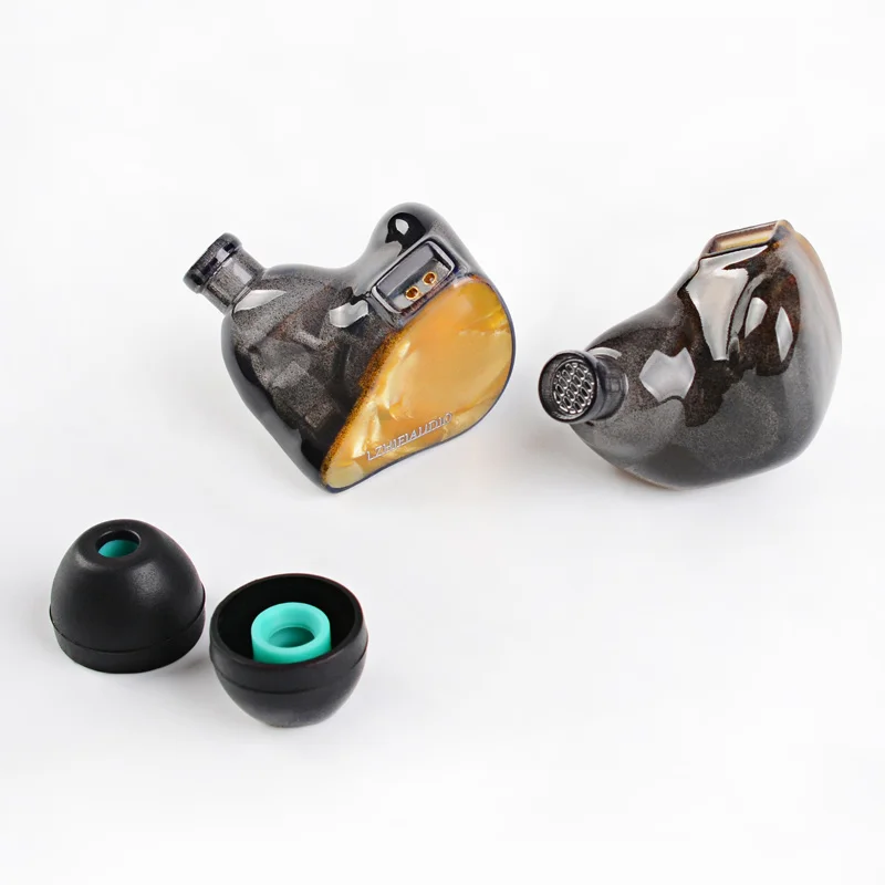LZ A2 PRO Внутриканальные наушники 1 динамик + 2 Knowles BA Гибридные 3 драйвера HIFI резиновые наушники-вкладыши для игр Музыкальная гарнитура IEM LZ A6 A7 Lofty Topguy
LZ A2 PRO Внутриканальные наушники 1 динамик + 2 Knowles BA Гибридные 3 драйвера HIFI резиновые наушники-вкладыши для игр Музыкальная гарнитура IEM LZ A6 A7 Lofty Topguy