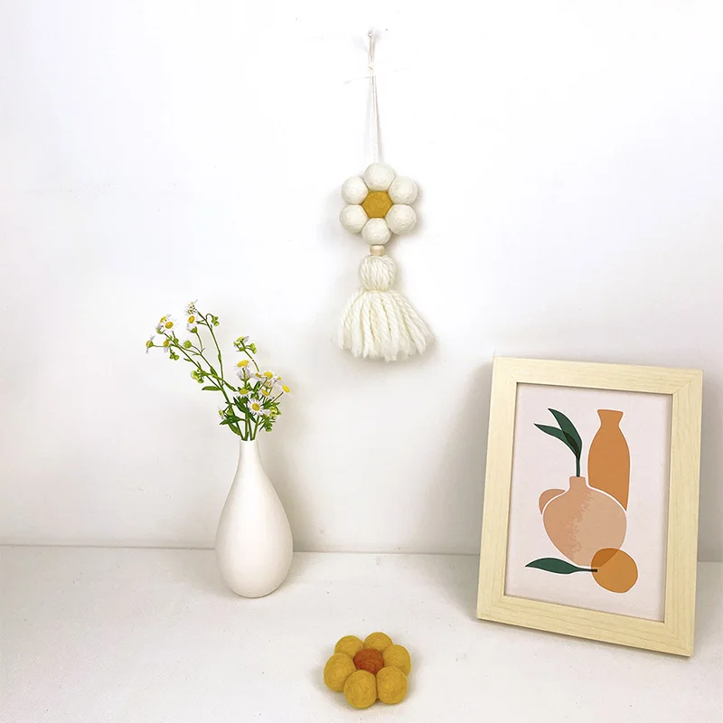 Nordic Children Room Wool Ball Flower Shaped Tassel Hanging Pendant Handmade Baby Nursery Room Tent Wall Decoration Photo Props
Nordic Children Room Wool Ball Flower Shaped Tassel Hanging Pendant Handmade Baby Nursery Room Tent Wall Decoration Photo Props