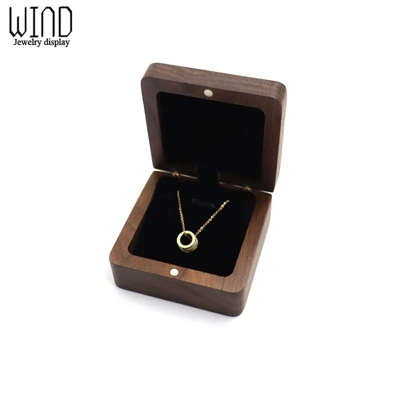 1PC Black Walnut Pendant Packaging Box Flannel Lining Jewelry Box Fashion Pendant Box Wholesale Necklace Packaging
1PC Black Walnut Pendant Packaging Box Flannel Lining Jewelry Box Fashion Pendant Box Wholesale Necklace Packaging